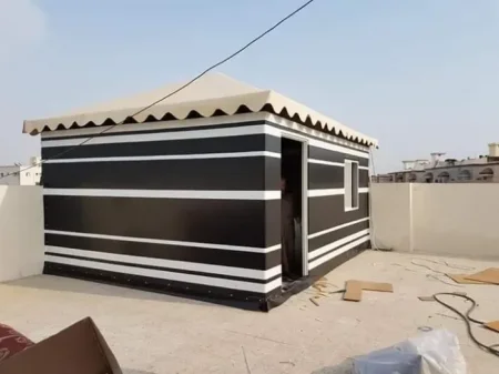 مجلس خارجي مودرن ومشبات ملكية صغيرةفي منطقة الشرقية خصم 30%